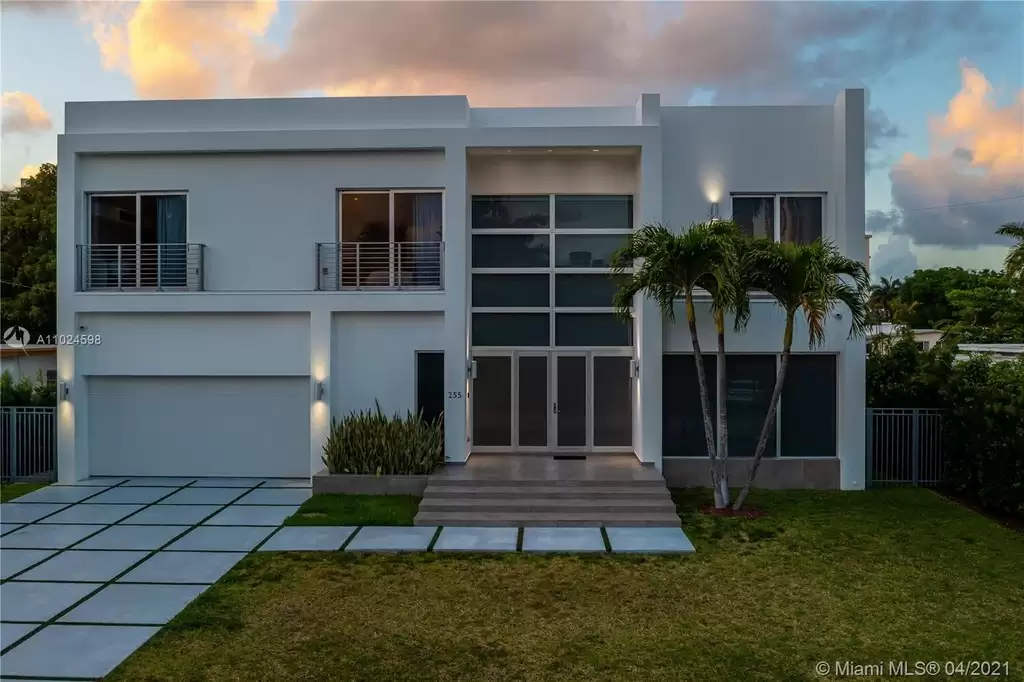 255 189th Terrace, photo 4