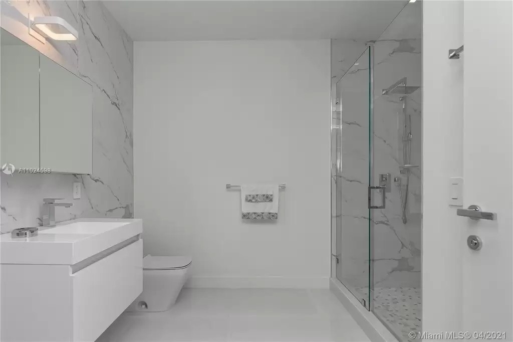 255 189th Terrace, photo 24